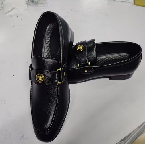 Fashionable Versatile Men'S Shoes with Metal Buckles