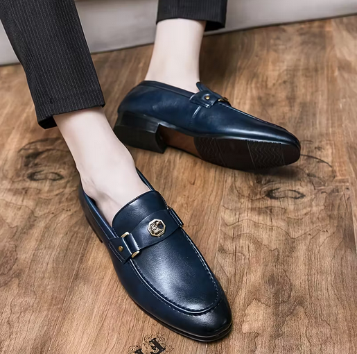 Fashionable Versatile Men'S Shoes with Metal Buckles